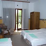 Park Hotel 2*